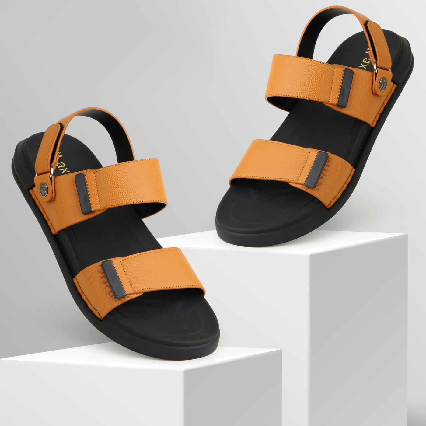 Laxus 700 Classic Leather Strap Sandal