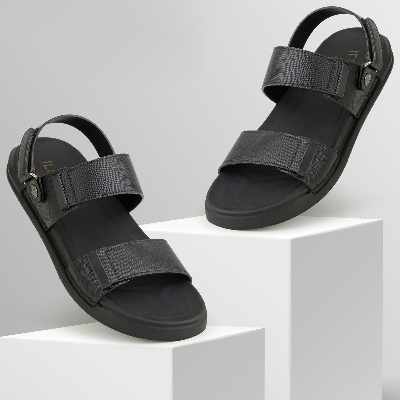 Laxus 700 Classic Leather Strap Sandal